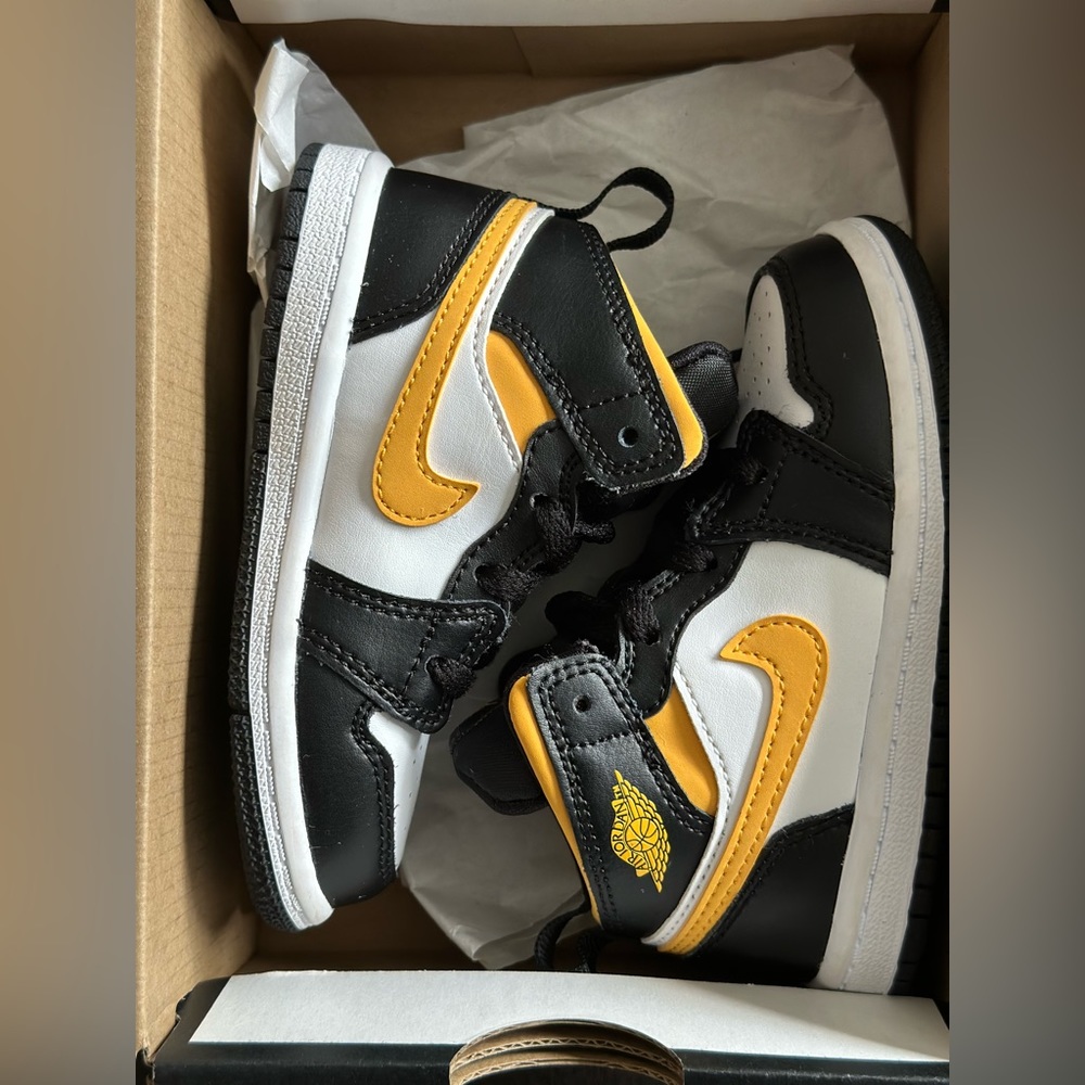Jordan Mid1 Sz 7